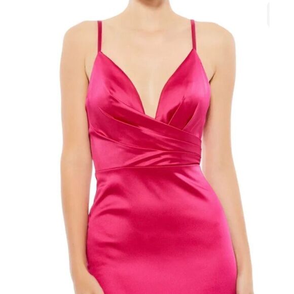 Ieena Mac Duggal - 26264I Plunging Neck Sheath Gown in Fuchsia NWOT Size 2 - Picture 2 of 9